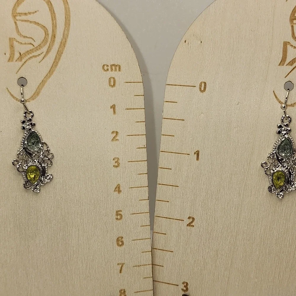 Elegant Silver and Yellow Teardrop Earrings‎